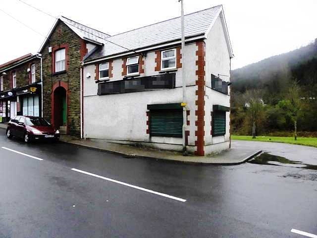Indian Takeaway and Off Licence in South Wales For Sale
