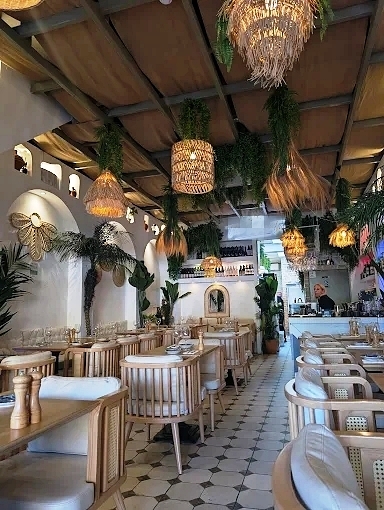 Impressive Turkish Restaurant in Kent For Sale