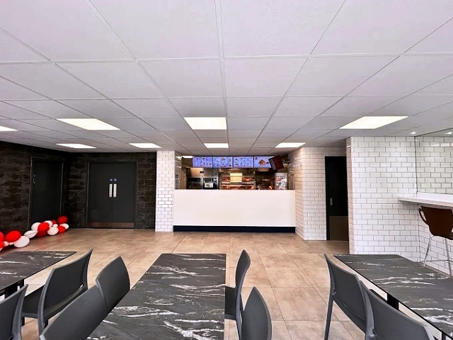 Chicken Restaurant and Takeaway in South Wales For Sale