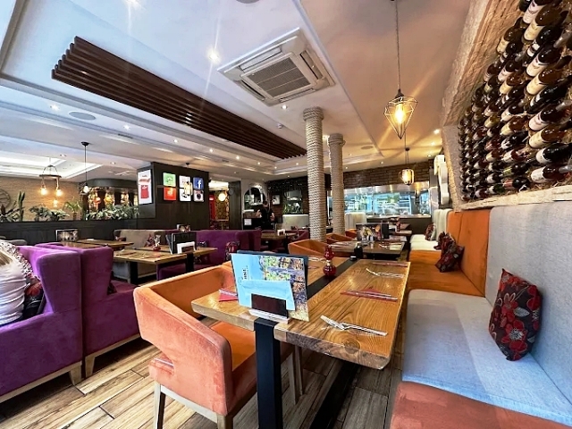 Fantastic LICENSED MEZE RESTAURANT plus COCKTAIL BAR in Kent For Sale