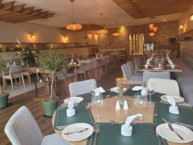 Buy a Immaculate Licensed Restaurant in Surrey For Sale