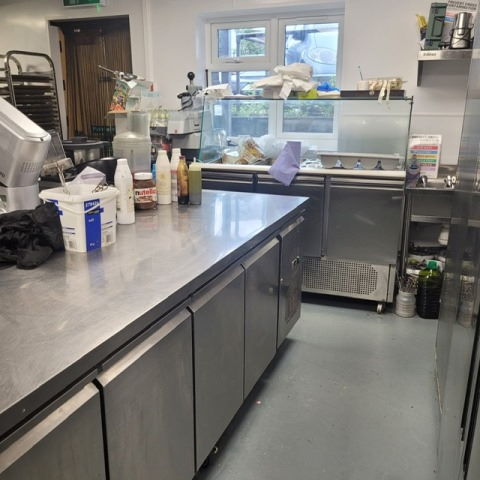 Sell a Immaculate Licensed Restaurant in Surrey For Sale