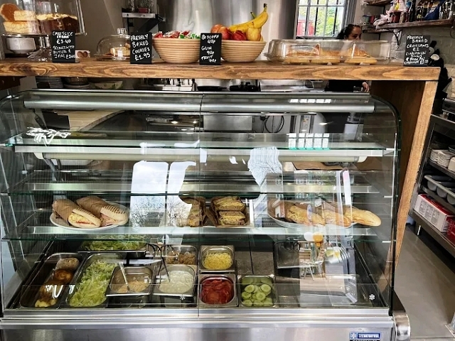 Licenced Cafe Restaurant in Surrey For Sale