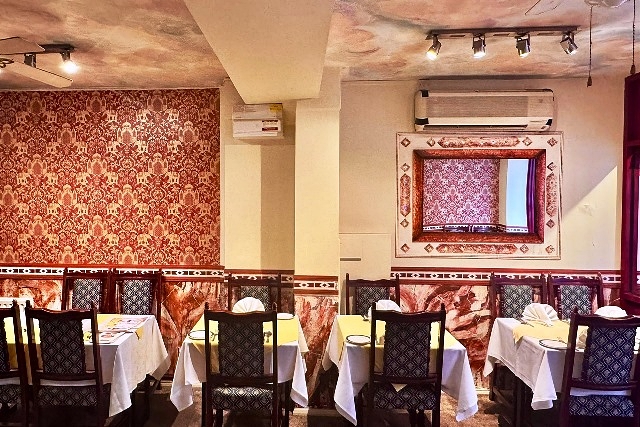Sell a Well Established Indian Restaurant in South London For Sale