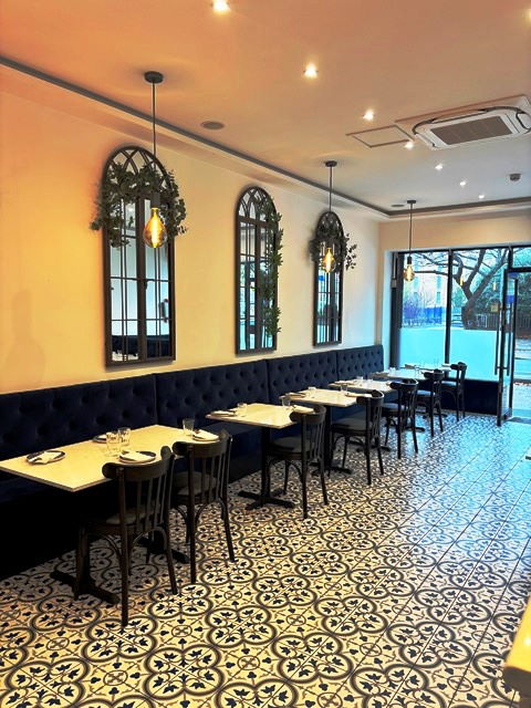 Indian Restaurant and Takeaway in Middlesex For Sale for Sale