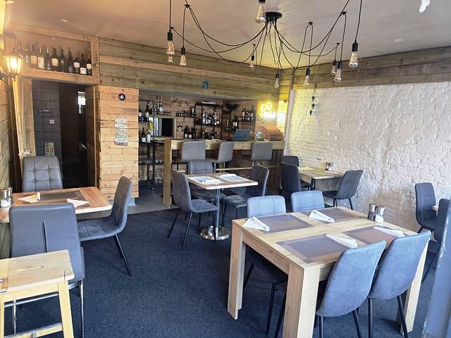 Licensed Turkish Restaurant in Berkshire For Sale