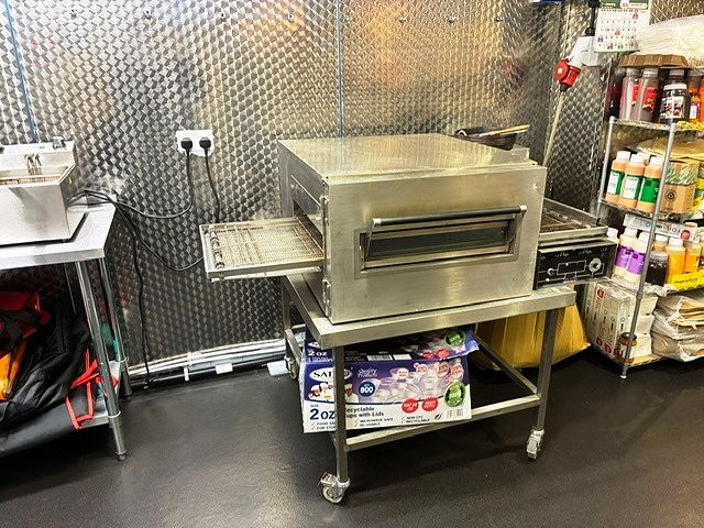 Bubble Tea and Pizza Takeaway in Surrey For Sale for Sale