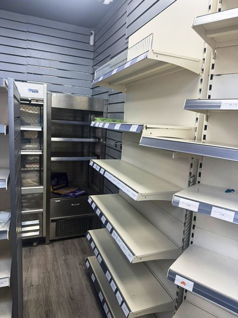 Chicken Shop with adjoining Convenience Store in South London For Sale for Sale