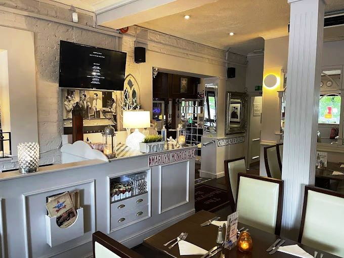 Exceptional Restaurant with Late License in Kent For Sale for Sale