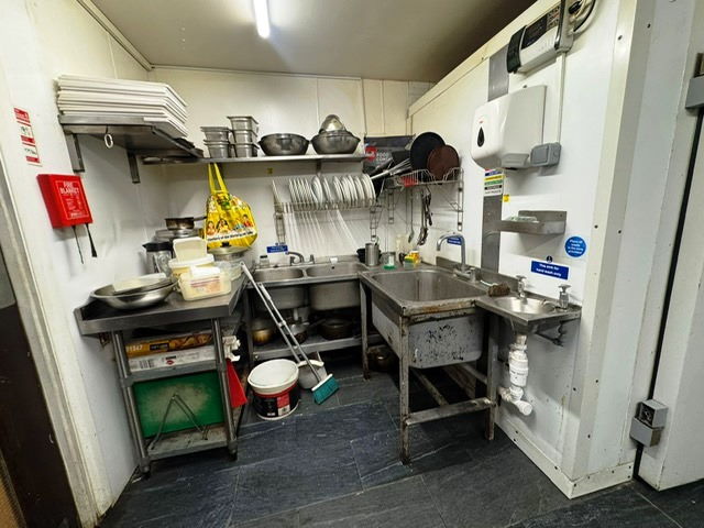 Closed Restaurant and Wine Bar in Hertfordshire For Sale for Sale