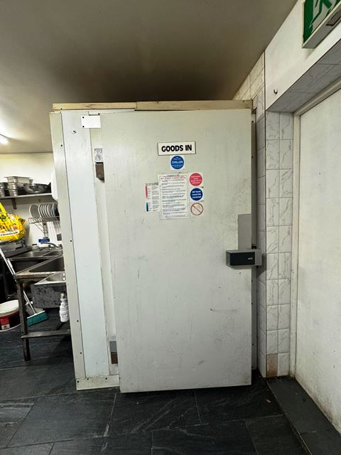 Closed Restaurant and Wine Bar in Hertfordshire For Sale for Sale