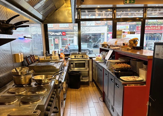 Well Established Café in Middlesex For Sale for Sale