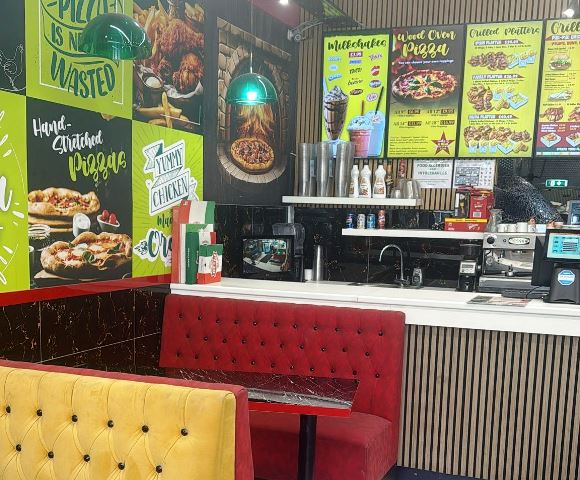 Chicken and Pizza Shop in North London For Sale