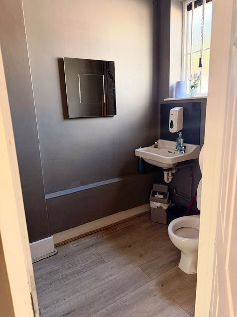 Café in Surrey For Sale for Sale