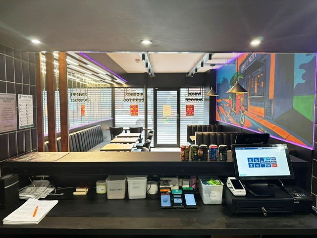 Fast Food Chicken and Burger Restaurant in North London For Sale for Sale