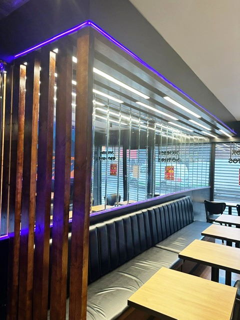 Fast Food Chicken and Burger Restaurant in North London For Sale for Sale