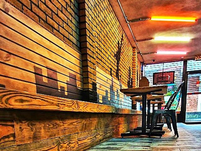 Buy a Fast Food Restaurant and Takeaway in Surrey For Sale