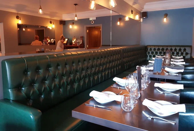 Turkish Restaurant and Cocktail Bar in Hertfordshire For Sale