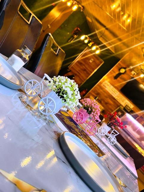 Buy a Lucrative Fast Food Restaurant in Middlesex For Sale