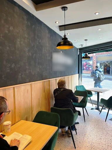 Immaculate Coffee Shop in North London For Sale