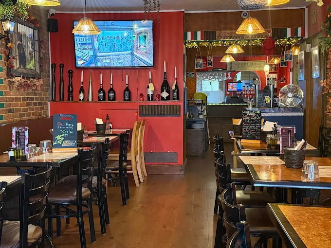 Licensed Italian Restaurant in North London For Sale