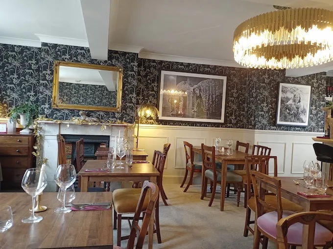 Well Presented Cafe and Cocktail Bar in Dorset For Sale