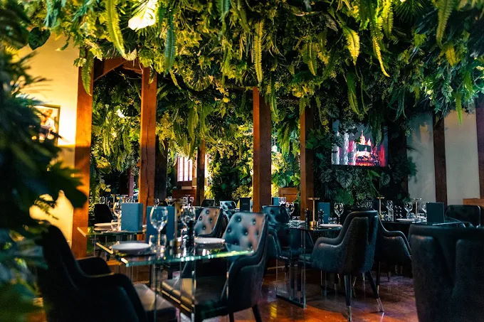 Buy a Substantial Restaurant in Middlesex For Sale