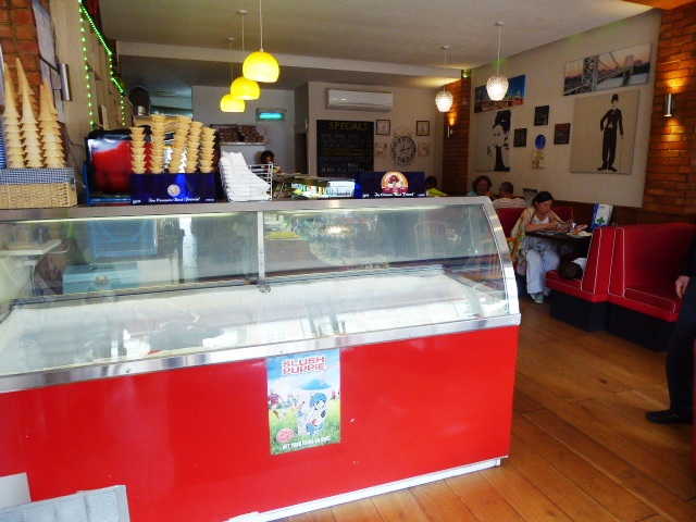 Coffee Shop & Supermarket in Bushey For Sale