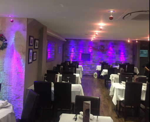 Buy a Attractive Indian Restaurant in Surrey For Sale