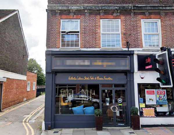 Contemporary Indian Takeaway in Berkshire For Sale